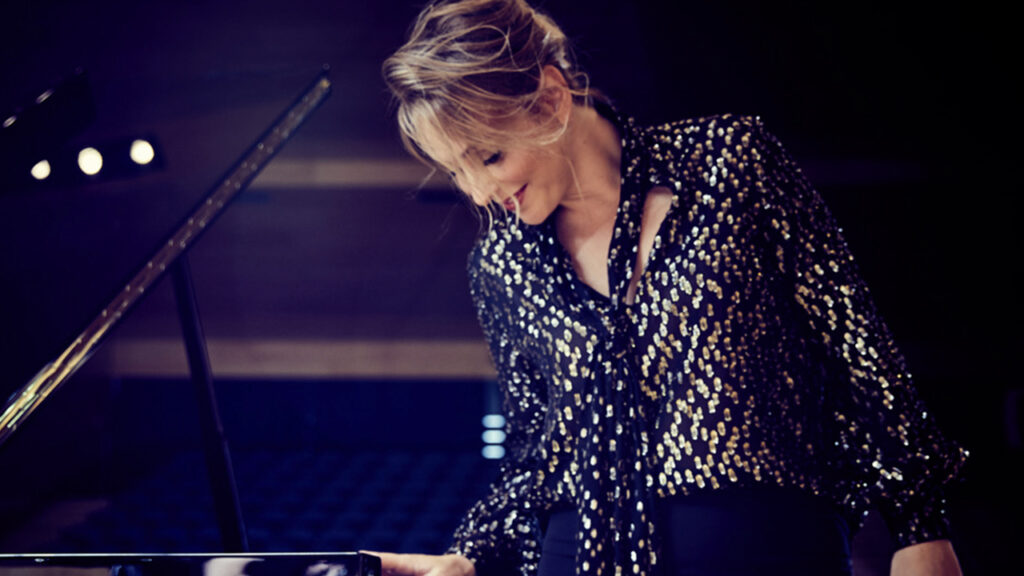 ADDA·SIMFÒNICA. Josep Vicent, Chief Conductor. Judith Jáuregui, piano